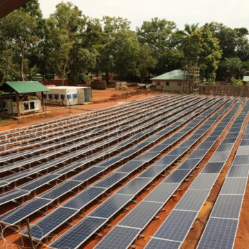 CAMEROUN-ELECTRICITÉ : BGFI VA FINANCER L’INSTALLATION DES CENTRALES SOLAIRES À MAROUA ET GUIDER